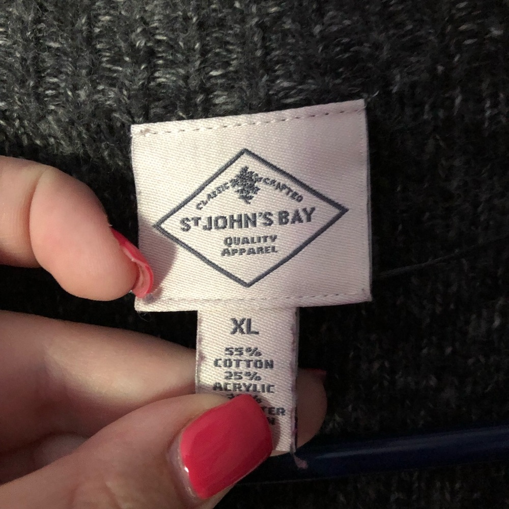 Tops - Picture 4 of 7